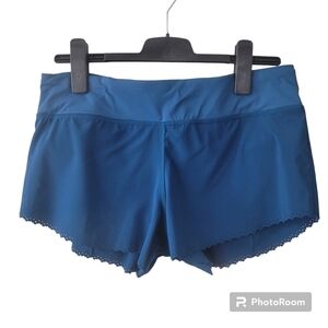 Lululemon Fast as Light short,scalloped‎ laser cut hem, 8
